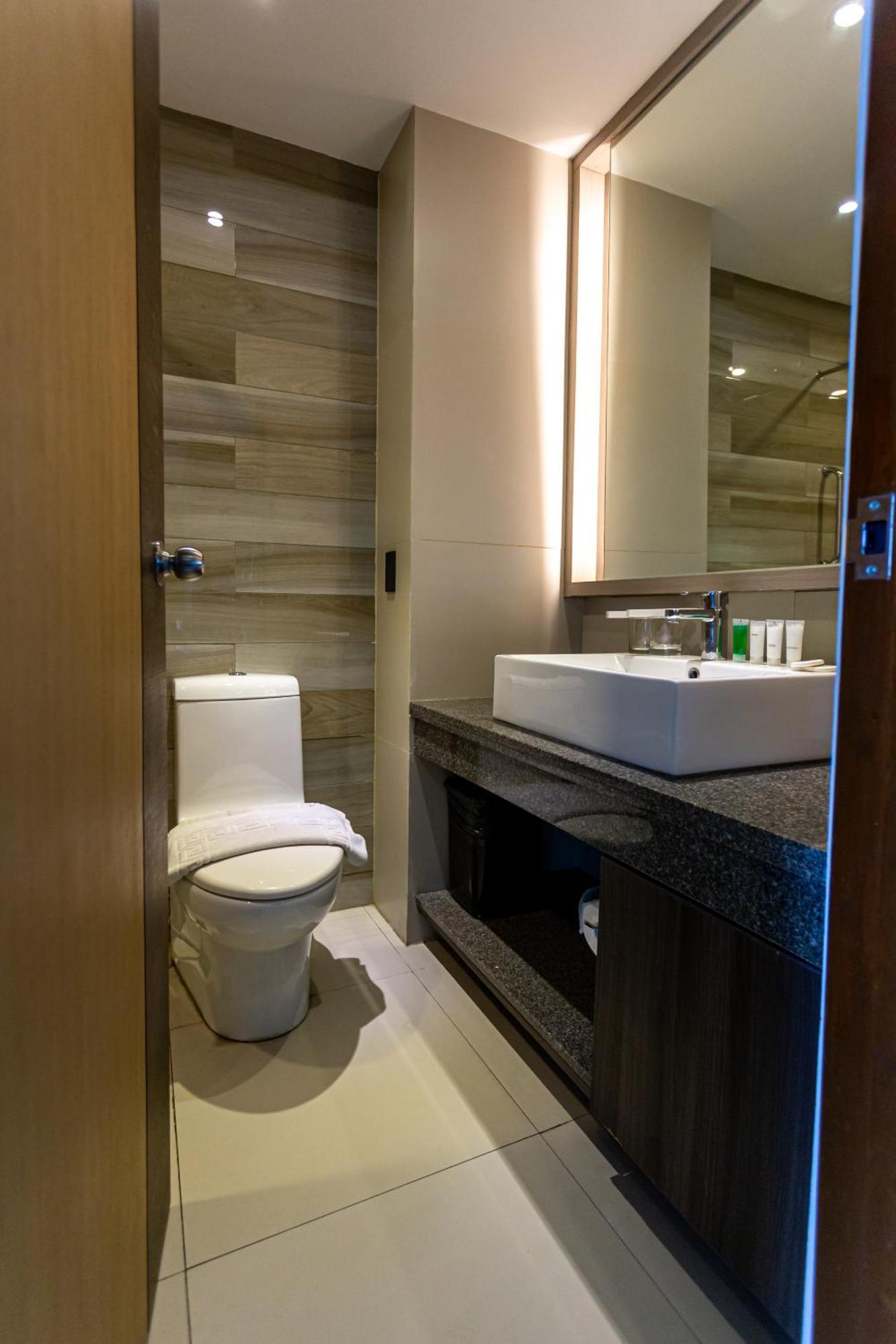 Santorini Hotel Marikina Bagian luar foto