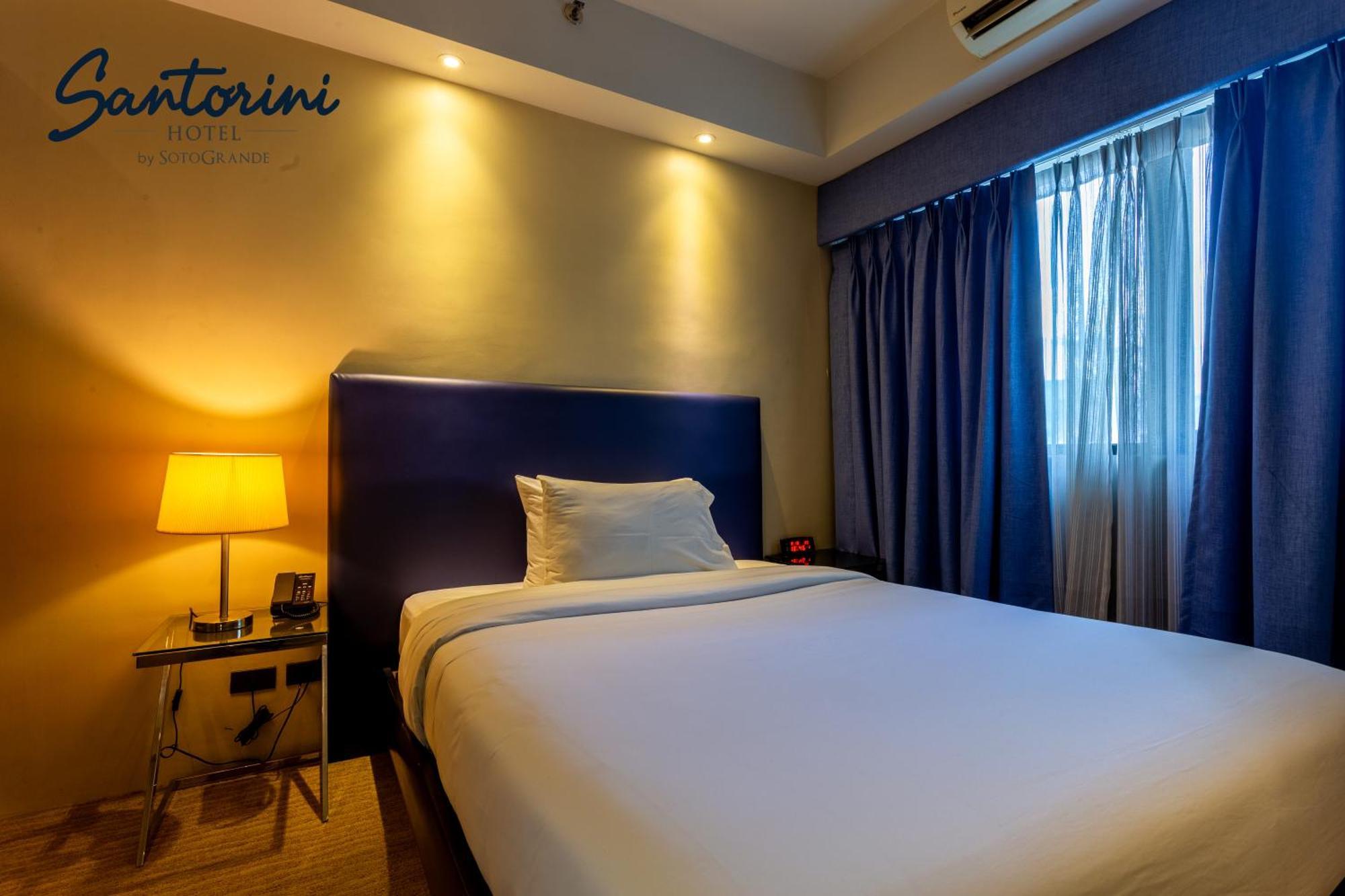 Santorini Hotel Marikina Bagian luar foto