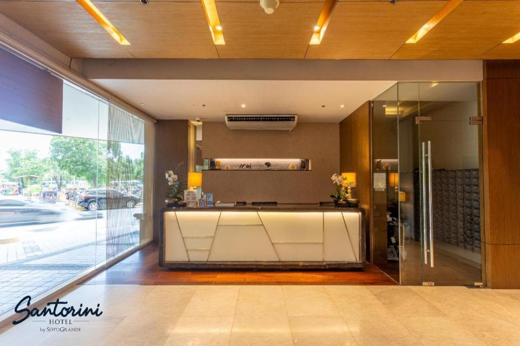 Santorini Hotel Marikina Bagian luar foto