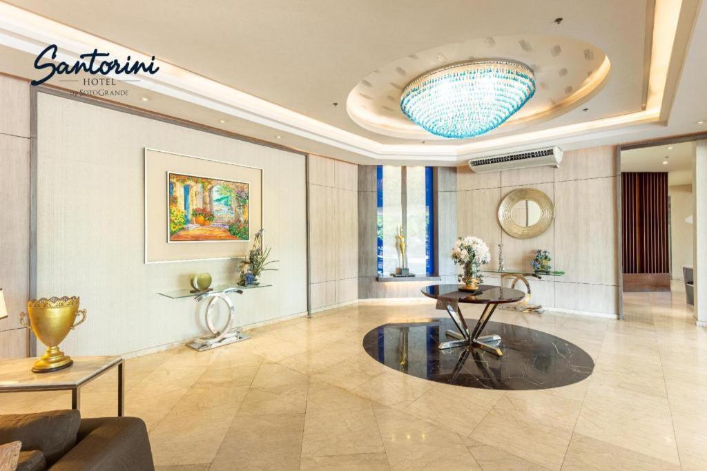 Santorini Hotel Marikina Bagian luar foto